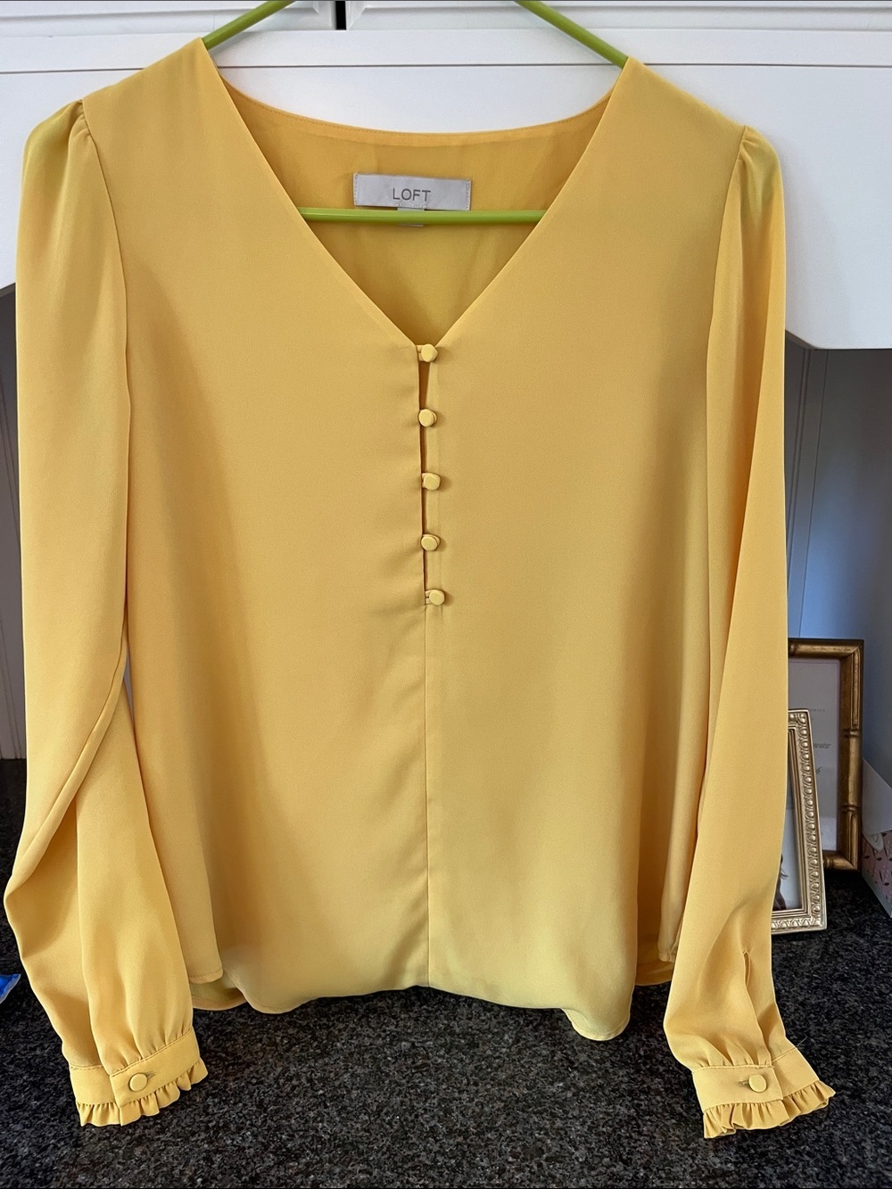 LOFT Women's Yellow V-Neck Button-Front Blouse XXS